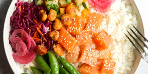 Beitragsbild des Blogbeitrags Heimische Poke Bowl mit Seesaibling