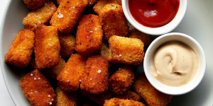 Beitragsbild des Blogbeitrags Knusprige Tater Tots aus dem Ofen