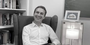 Beitragsbild des Blogbeitrags Martin Neubauer – Institutsleitung des WIFI Steiermark – „Zu Besuch in Jelzins Haus“