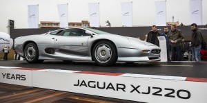 Beitragsbild des Blogbeitrags AvD-Oldtimer-Grand-Prix 2017: Jaguar feiert zwei Supersportwagen 