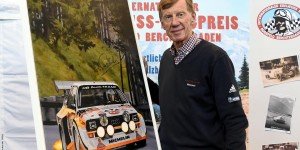 Beitragsbild des Blogbeitrags Kunstdruck mit Autogramm von Walter Röhrl
