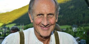 Beitragsbild des Blogbeitrags „Strietzel“ Stuck: Deutschlands Rennfahrer-Ikone bei der Ennstal-Classic