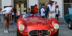 Beitragsbild des Blogbeitrags Ennstal Classic am Steyrer Hauptplatz