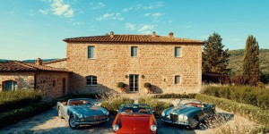 Beitragsbild des Blogbeitrags Ferrari, Lancia, Maserati – Belle Macchine in der Toscana 