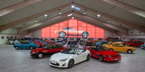 Beitragsbild des Blogbeitrags Toyota zeigt Geschichte alternativer Antriebe 