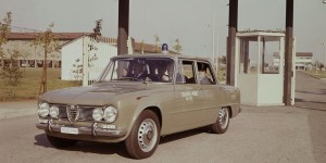 Beitragsbild des Blogbeitrags 110 Jahre Alfa Romeo (4): Mit Panther und Gazelle auf Streife