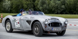 Beitragsbild des Blogbeitrags Aigner/Knobloch gewinnen die Racecar-Trophy