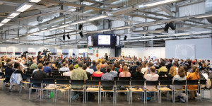 Beitragsbild des Blogbeitrags Diskussionen über Wahrheit in einer digitalisierten Welt