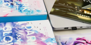 Beitragsbild des Blogbeitrags Die GLOW-Reihe von D.C. Odesza