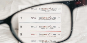 Beitragsbild des Blogbeitrags Rezension – Throne of Glass – Erbin des Feuers (Band 3) 