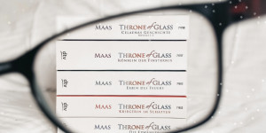 Beitragsbild des Blogbeitrags Rezension – Throne of Glass – Erbin des Feuers (Band 3)
