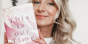 Beitragsbild des Blogbeitrags Rezension – This is Our Time