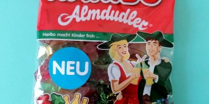 Beitragsbild des Blogbeitrags HARIBO - ALMDUDLER: DAS BEKANNTESTE TRACHTENPÄRCHEN DER WELT 