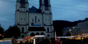 Beitragsbild des Blogbeitrags „Die frierende Verkäuferin ist arm und dumm“