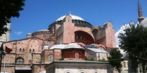 Beitragsbild des Blogbeitrags Istanbul: Bomben gegen die Offenheit der Religionen