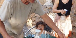 Beitragsbild des Blogbeitrags Reise über den Peloponnes: Kreativ Reisen in Kalamata, Korinth & Co.