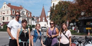Beitragsbild des Blogbeitrags #ExploringKrems: Genuss & Kreativ Reisen am Tor zur Wachau 
