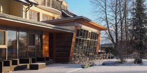 Beitragsbild des Blogbeitrags “Wenn es still wird um die Körpermitte”: Mein Fasten-Fazit aus dem Gesundheitshotel Klosterberg im Waldviertel, Niederösterreich.