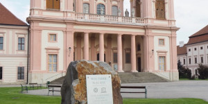 Beitragsbild des Blogbeitrags Unterwegs im Klösterreich: Zu Gast (und über Nacht) im Stift Göttweig.