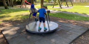 Beitragsbild des Blogbeitrags Spielplatz-Check #26 Schruns Litzpromenade