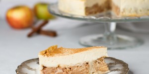 Beitragsbild des Blogbeitrags Apfelstrudel-Cheesecake … (vegan) 