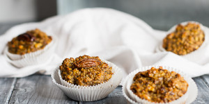 Beitragsbild des Blogbeitrags Bratapfelmüslimuffins … (vegan)