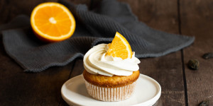 Beitragsbild des Blogbeitrags Orange-Tonkabohnen-Cupcakes … (vegan) 