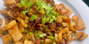 Beitragsbild des Blogbeitrags Falsche Bratkartoffeln (grün)