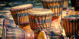 Beitragsbild des Blogbeitrags Die Hingabe zum Rhythmus schlägt den Takt der Euphorie