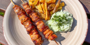 Beitragsbild des Blogbeitrags Schweinebauch Grillspiesse – Pork Belly Skewers 