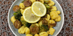 Beitragsbild des Blogbeitrags Gnocchi Teriyaki 