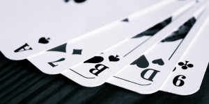 Beitragsbild des Blogbeitrags 4 ungewöhnliche Erfolgsgeheimnisse des Poker-Weltmeisters Fedor Holz 