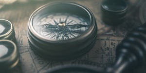Beitragsbild des Blogbeitrags Die eigene Identität finden: 3 Schritte zu deiner Berufung (+ Praxistipps)