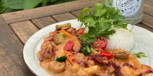 Beitragsbild des Blogbeitrags Kulinarische Fernreise: Thai-Gemüse-Curry 