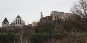 Beitragsbild des Blogbeitrags Eine Nacht auf der Burgruine in Gars am Kamp