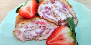 Beitragsbild des Blogbeitrags Erdbeerroulade