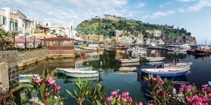 Beitragsbild des Blogbeitrags Top 8 Sehenswürdigkeiten im Golf von Neapel 