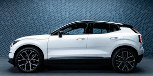 Beitragsbild des Blogbeitrags Volvo EX30 – Günstiges E-Auto für alle? 