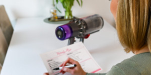 Beitragsbild des Blogbeitrags looklive.at: ‘Frühjahrsputz mit Desiree Schweiger von Simply Organized” 