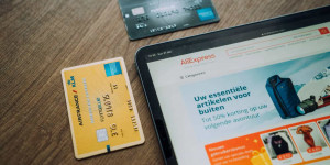 Beitragsbild des Blogbeitrags Wie stelle ich die richtige E-Commerce-Agentur für meinen Onlineshop ein? 