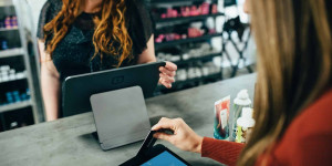 Beitragsbild des Blogbeitrags Wie Sie ein E-Commerce Kundenbindungsprogramm starten