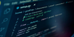 Beitragsbild des Blogbeitrags Gelöst: Meine Domain stellt den DNS nicht um: Eine umfassende Anleitung zur Verwendung von Terminal-Befehlen auf dem Mac