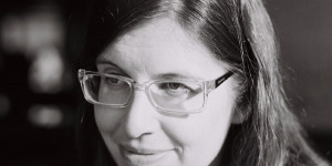 Beitragsbild des Blogbeitrags Katharina Tiwald über Otfried Preußlers „Krabath“ und Vera Ferra-Mikuras „Silvi träumt von Frau Pantoffel“