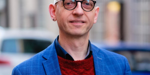 Beitragsbild des Blogbeitrags Buchhandlung Löwenherz: Im Gespräch mit Veit Schmidt