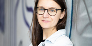 Beitragsbild des Blogbeitrags „Mich fasziniert, was Menschen dazu treibt, sich reinzustürzen in einen recht unrealistisch wirkenden Plan.“