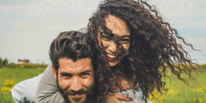 Beitragsbild des Blogbeitrags So gelangt deine Partnerschaft wieder zu Intimität und lustvoller Hingabe