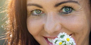 Beitragsbild des Blogbeitrags Was Mundgeruch über deine Gesundheit sagt – 5 Soforthilfe-Tipps
