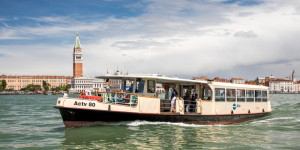 Beitragsbild des Blogbeitrags Italien - Venedig: Busfahren mal anders, mit dem Vaporetto durch die Kanäle  