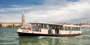 Beitragsbild des Blogbeitrags Italien - Venedig: Busfahren mal anders, mit dem Vaporetto durch die Kanäle