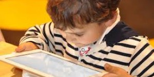 Beitragsbild des Blogbeitrags Schulen können nicht einfach auf Distance Learning umstellen